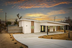 Modern Joshua Tree Village Home